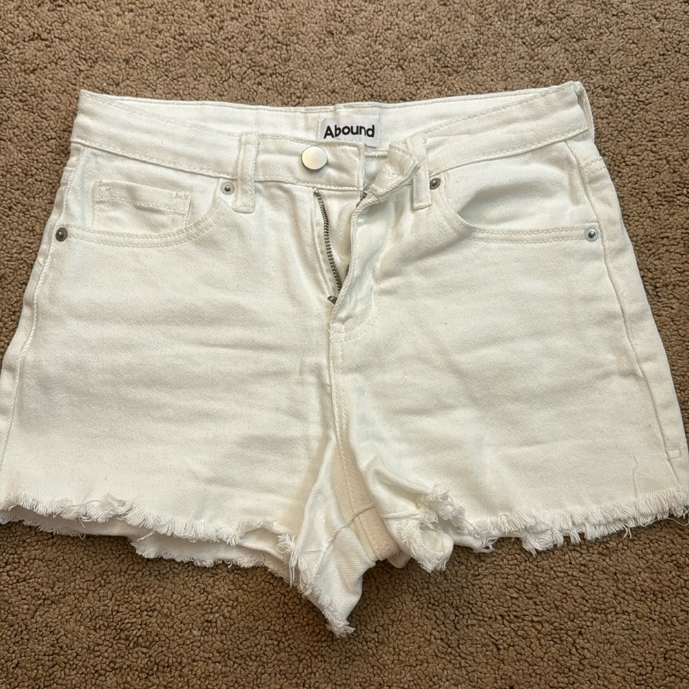 Women’s size 25 Abound White Jean Short
